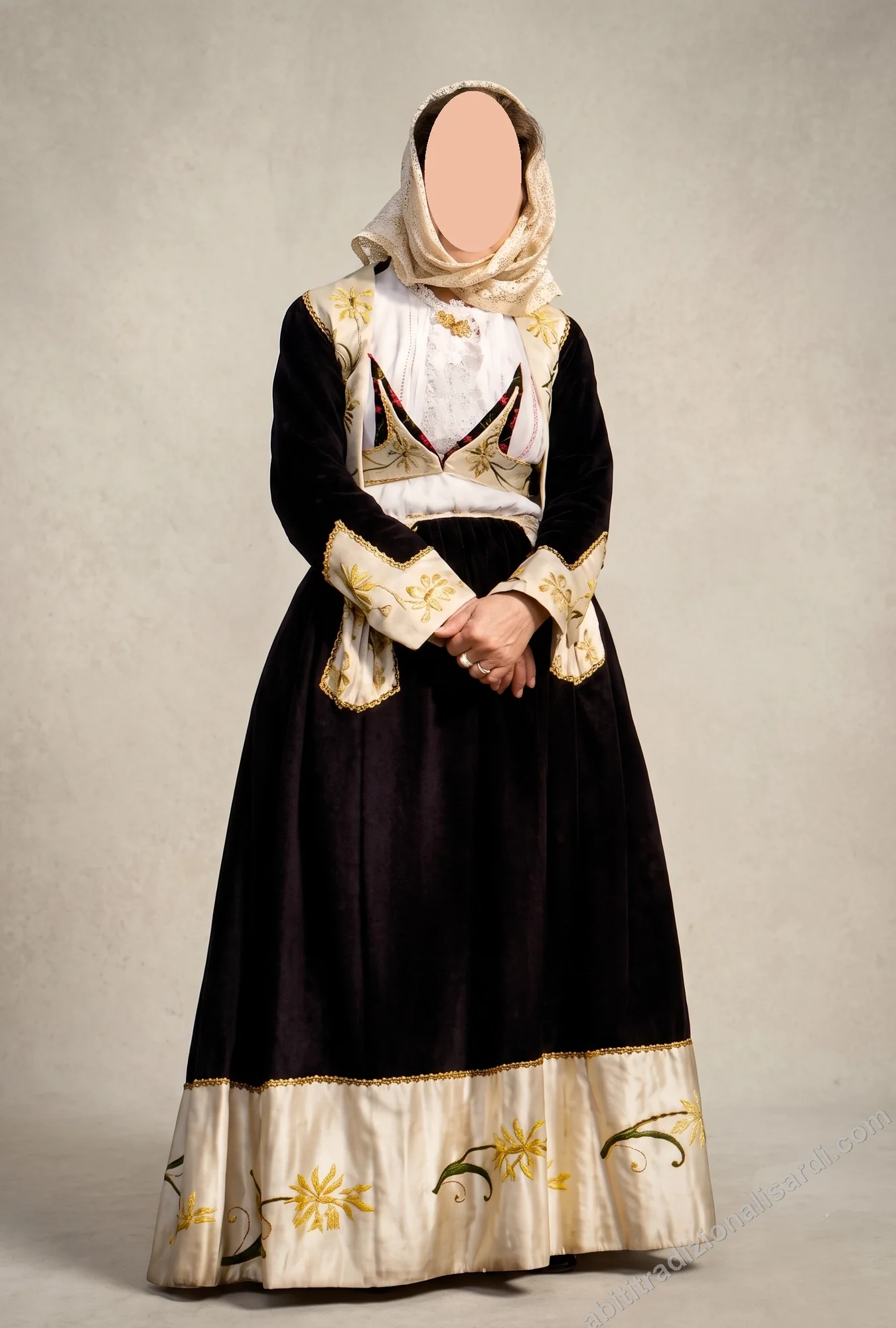 Bridal dress of Gavoi