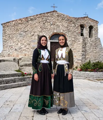 Abito tradizionale e costume di Lodine
